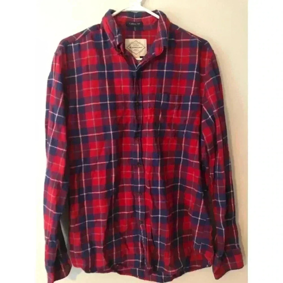 Men's St. John's Bay Plaid Button Up Shirt, Size M, Red & Blue Brushpopper - Picture 1 of 3